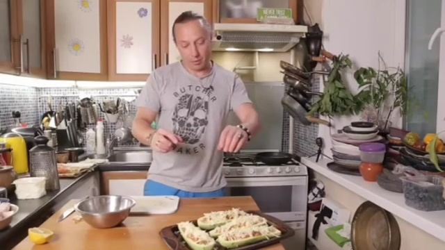 Василий Емельяненко реально так делает! 😳🤯🤬