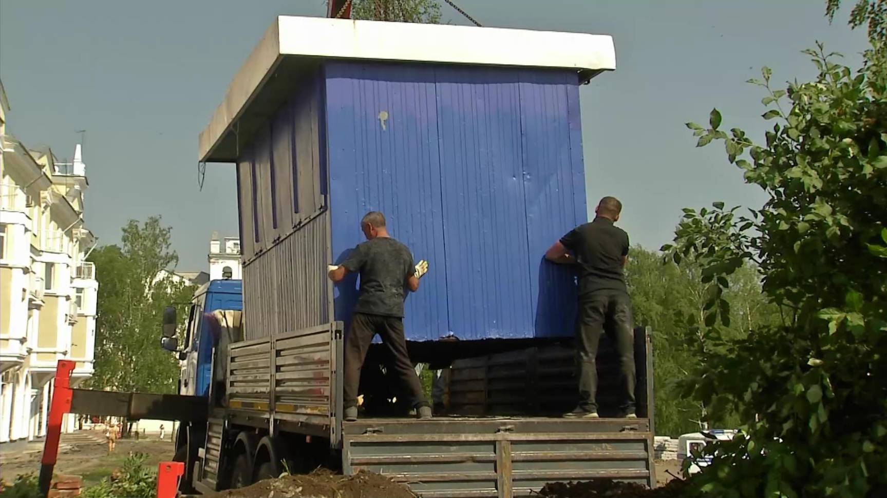 Ни чего не мешает продолжить реконструкцию площади Металлургов