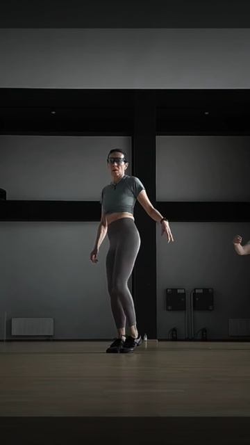 1000063943.mp4