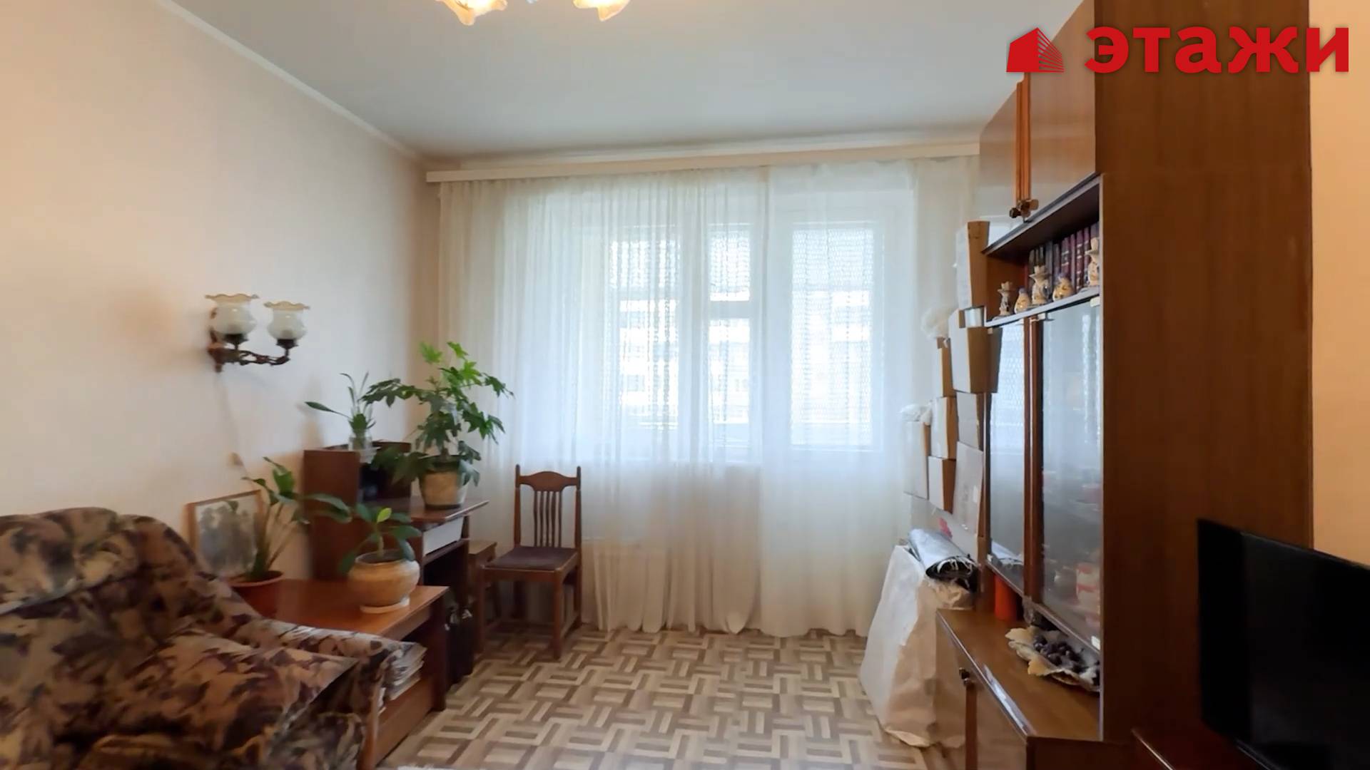 Репина, 43
