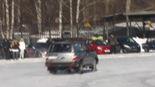 автотанец скромный маленький такой