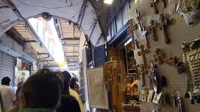 Крестный ход с Патриархом в Патриархию на приём в честь празднования Святой Троицы