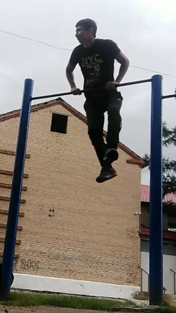2 one arm muscle ups