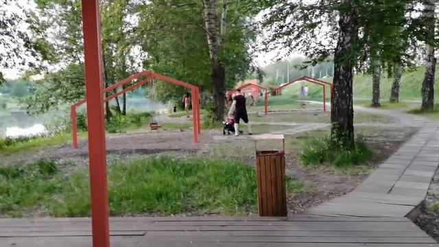 Прогулка по парку возле озера Кустаревское г. Уфа