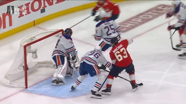 Marchand AGAIN Under 1 MINUTE in!