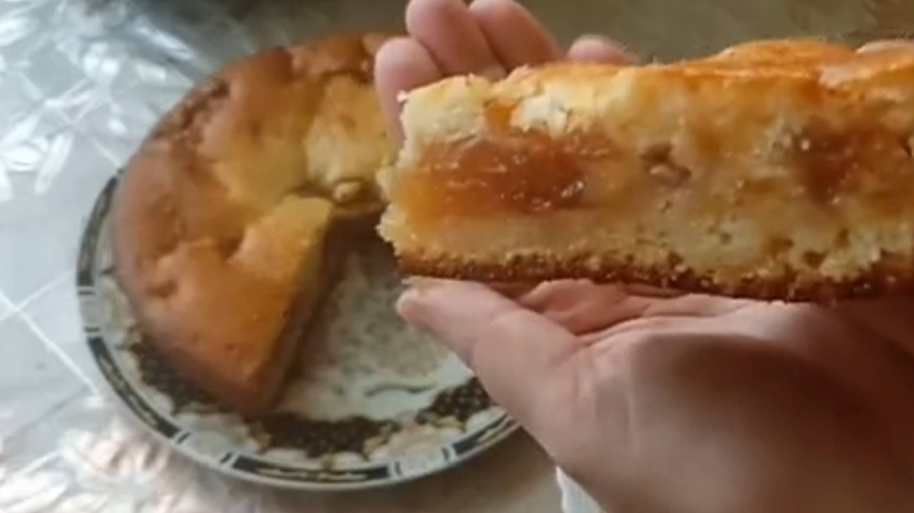 Пирог на скорую руку с любым вареньем или повидлом. Очень вкусный легкий рецепт.