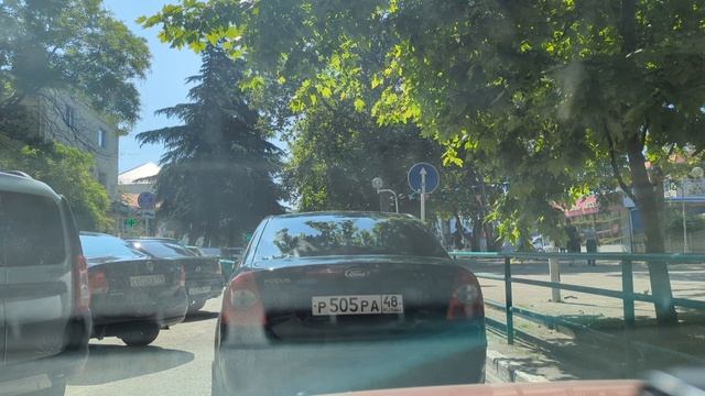 Геленджик 9 июня 2025г. Еду на машине в центр города.mp4