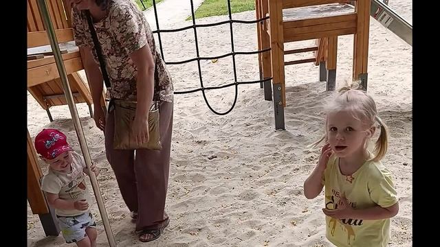 Вывод; Не делай то что говорят. Бабушка плохого не посоветует.
