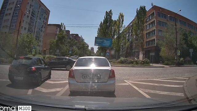 Спешун на пересечении ул. Челюскинцев и пр. Ильича в Донецке