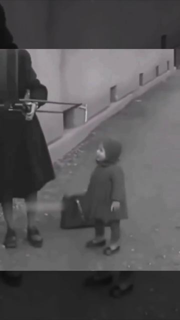 Детская коляска 1920-х годов.