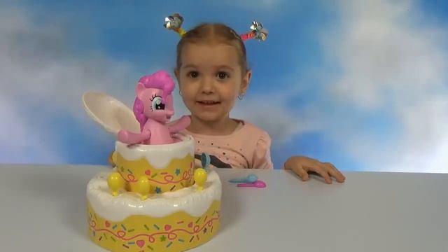 Мисс Кэйти и Мистер Макс (Miss Katy) Кэти и папа разыгрывают торт-челлендж