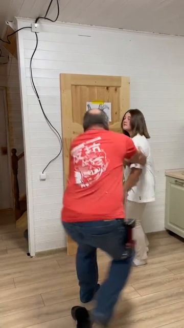 Свою дверь еле забрал