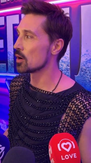 Дима Билан за кулисами «Премии МУЗ-ТВ 2025. ЛЕГЕНДА» заявил, что завязал с ностальгией в творчестве