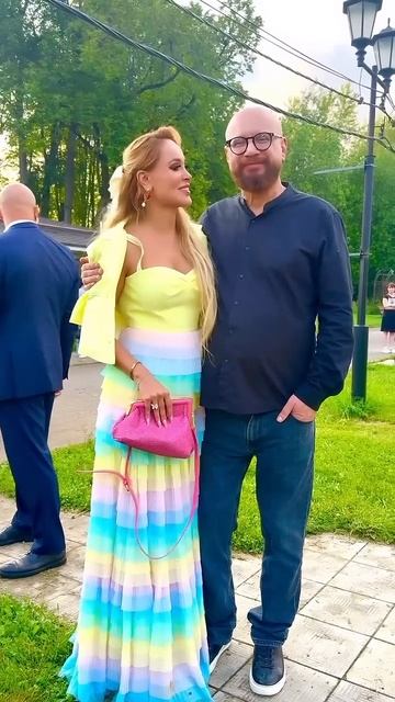 Анна Калашникова поздравляет Андрея Ковалева  крестного папу с Днем рождения в Усадьбе «Гребнево»✨