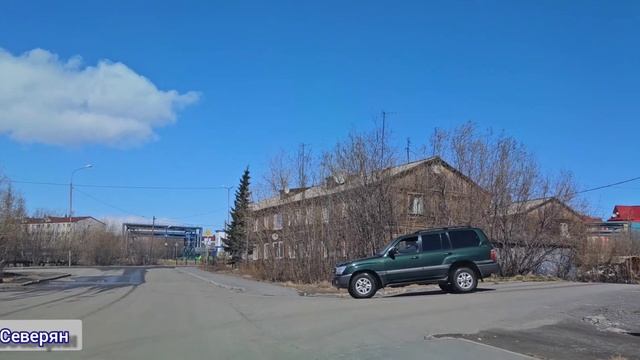 На машине по северному городу за полярным кругом Ямало-Ненецкий АО Лабытнанги. ЖизньСеверян. 2025.