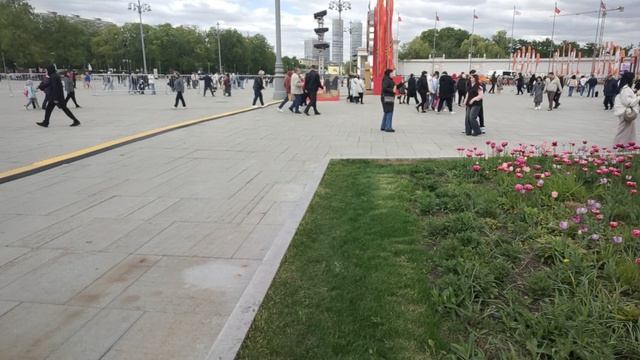 ARYA PRADANA BUDIARTO INDONESIAN 🇮🇩 IN RUSSIA TAKE YOU TO VDNKh MOSCOW RUSSIA 🇷🇺