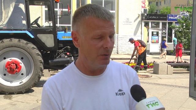 Жара не помеха: усиленный полив спасает городские цветы и деревья