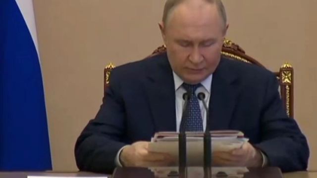 Путин потребовал готовить базы и аэродромы под системы вооружений, чтобы их не ставили под открытым