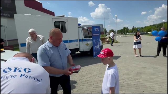 Полиция Каменска-Уральского: на страже детства и праздничного настроения