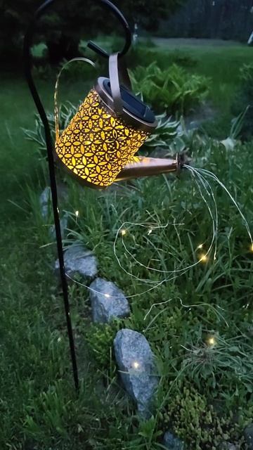 Солнечный уличный фонарь.