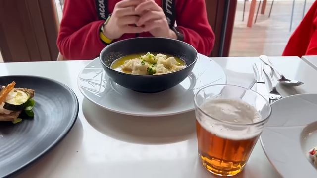 Мистер Макс Рутина Макса на зимних каникулах