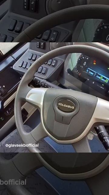В Екатеринбург прибыли первые пять автобусов-гармошек