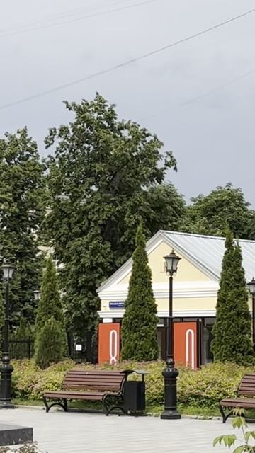 Памятники врачам в Москве на Большой Пироговской