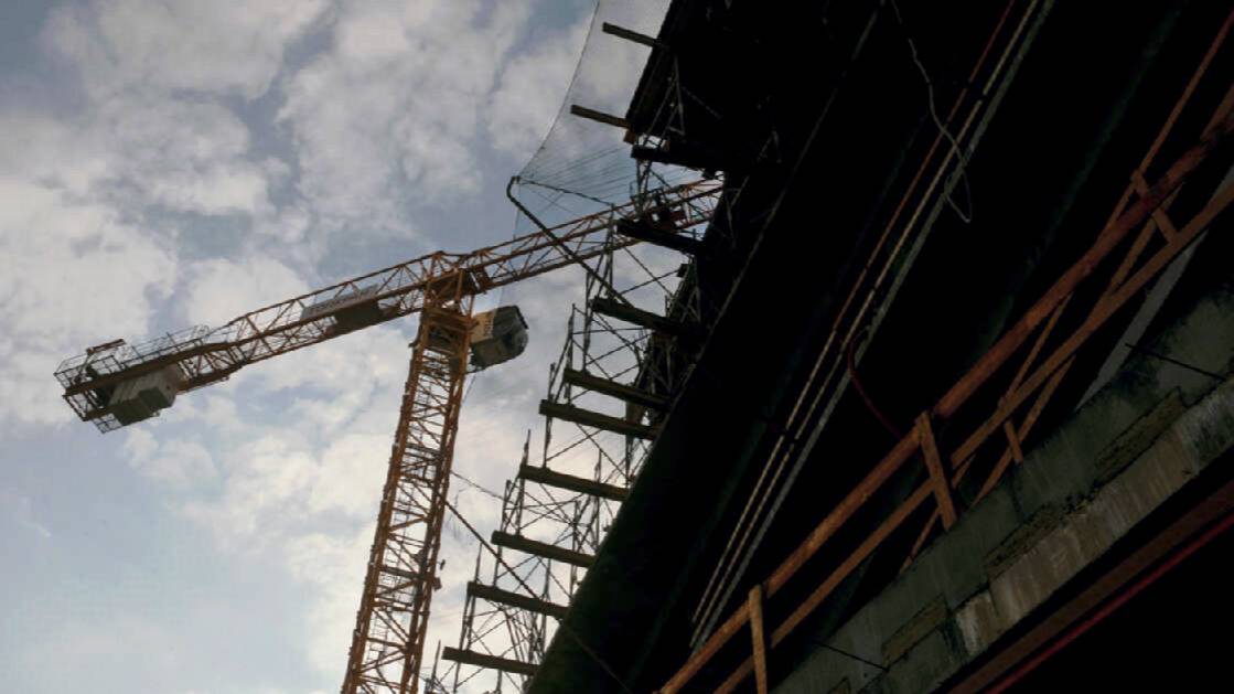Сворачивание льготной ипотеки привело в зону риска 11 крупных городов