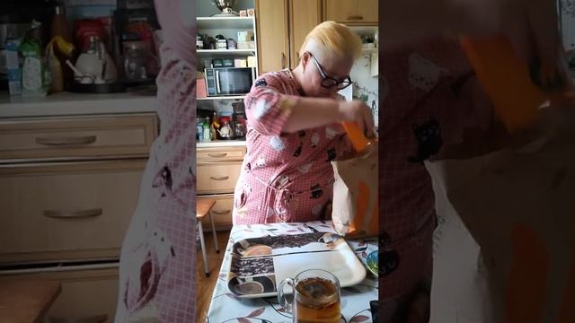 Все поели и спят, а я буду делать дела