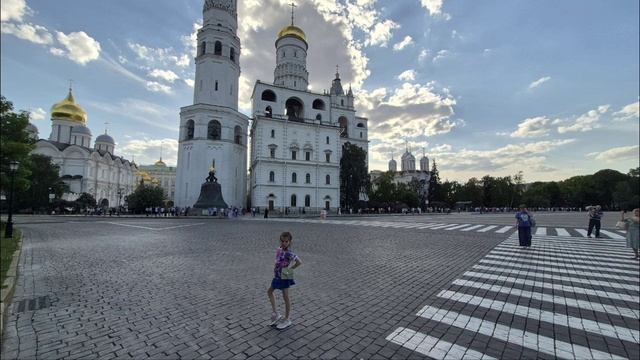 Мы с родителями ездили в Москву на мое др часть 2