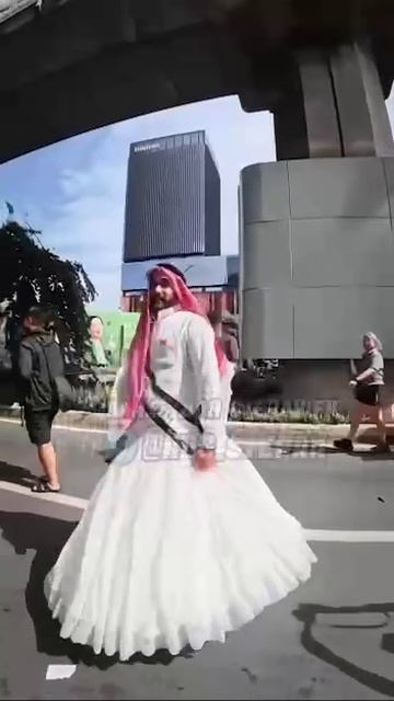 Арабский шейх Мансур бен Нахайян покинул Саудовскую Аравию и отрёкся от нефтяного престола !!!