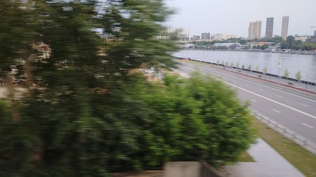 Москва-река, новостройки и руины мощнейшего завода ЗИЛ