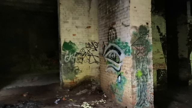 Бывшие пороховые склады (19 век) на берегу Финского залива.