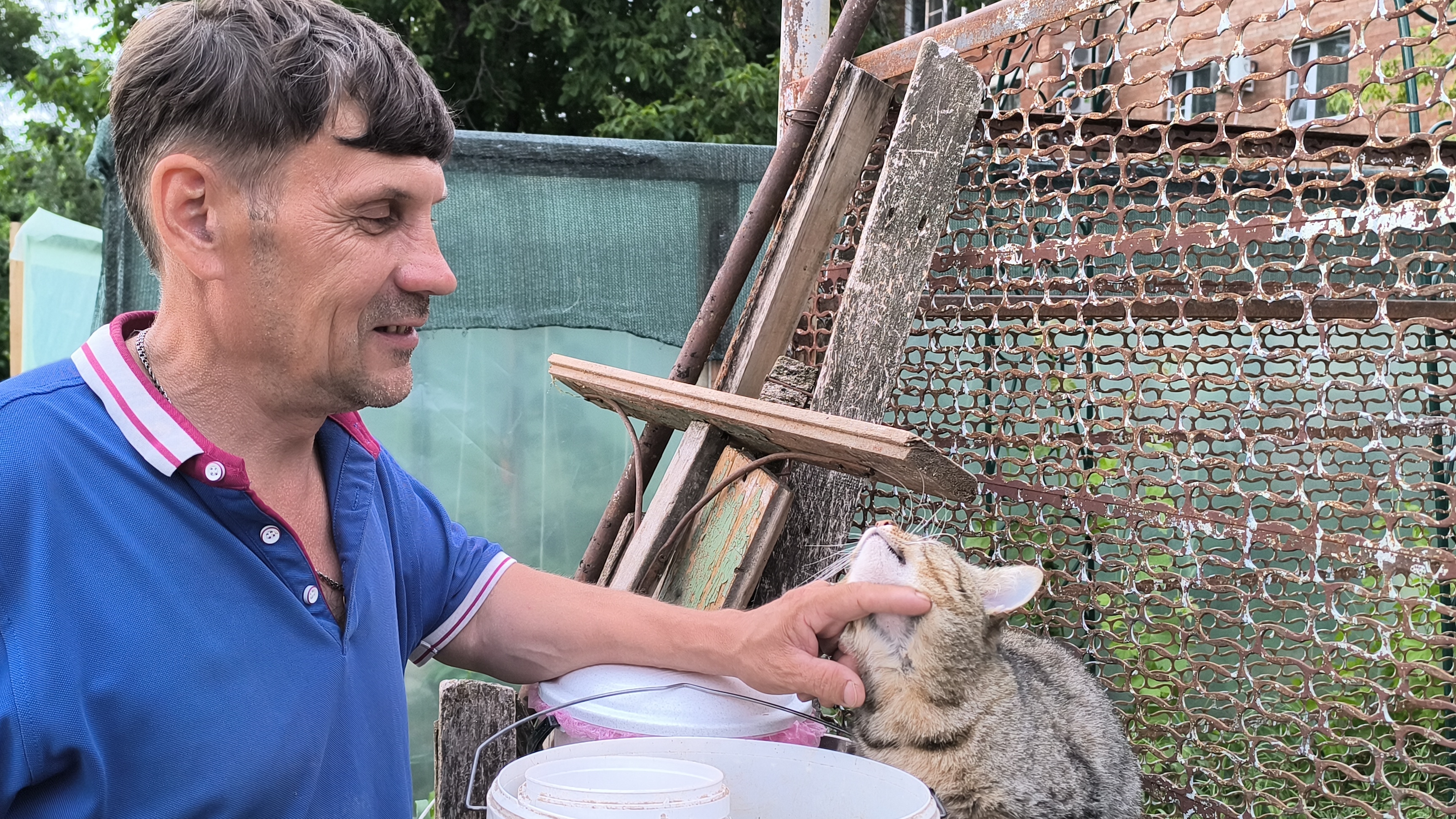У нас появились воришки.Второй день мы с бройлерами.Жизнь на Кубани.