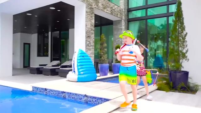 Мисс Кэйти и Мистер Макс (Miss Katy) Макс и Кэти играют на улице