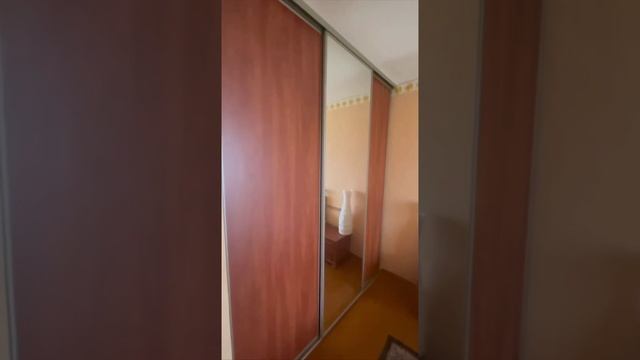 Тёплая, аккуратная, светлая двухкомнатная квартира-распашонка на 4 этаже панельного дома