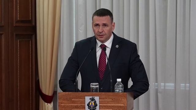 Дмитрий Демешин наградил медработников региона в преддверии их профессионального праздника