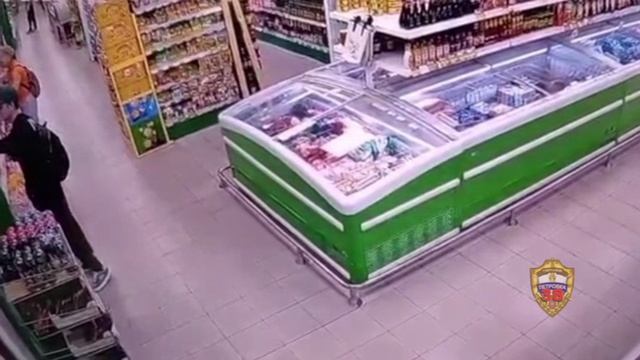 В Москве задержан угрожавший ножом продавцам налётчик, похитивший несколько пачек сливочного масла