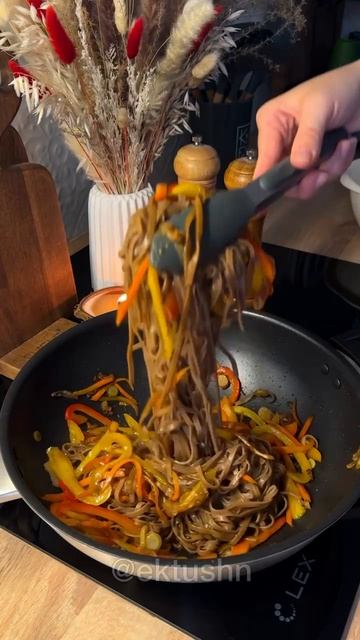 Соба с креветками 🍜