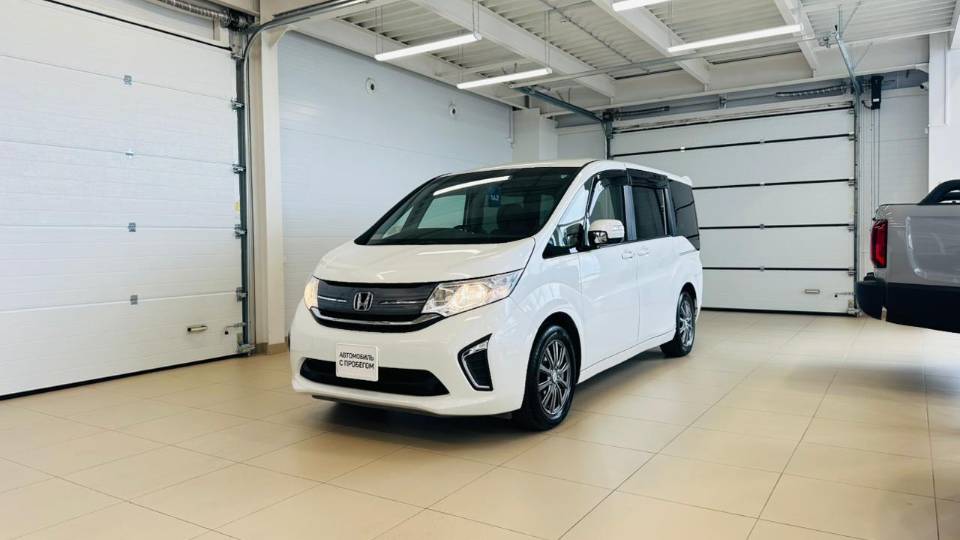 Honda Stepwgn, 2015 год