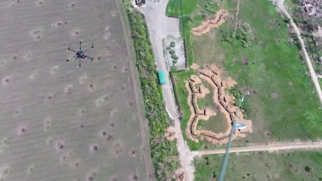 Эпичный перехват нашими дроноводами украинского дрона-бомбардировщика типа "Баба Яга".