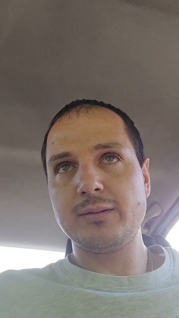 Макеевчанин возмутился огромным скоплением мусора в одном из дворов Червоногвардейского района город
