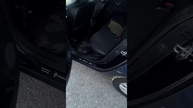 Renault Fluence Седан Authentique 1.6 MT 2010г