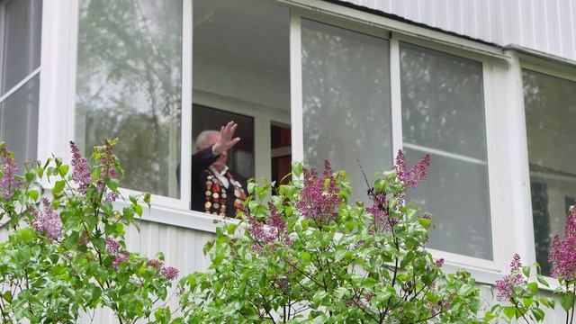 С Днём России смолян поздравляет губернатор Василий Анохин