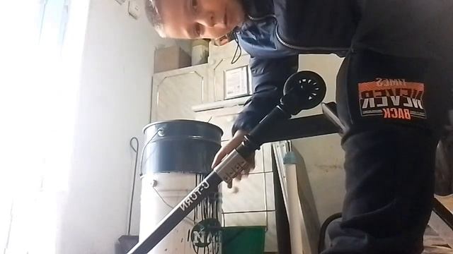 пытаюсь убрать люфт на самокате 🛴