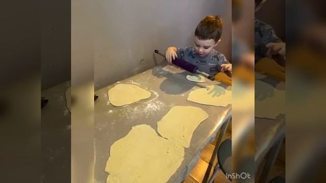 «Помощники» группах«Сказка».😍 Воспитатели:Брёхова Е.А, Шарова Д.Д