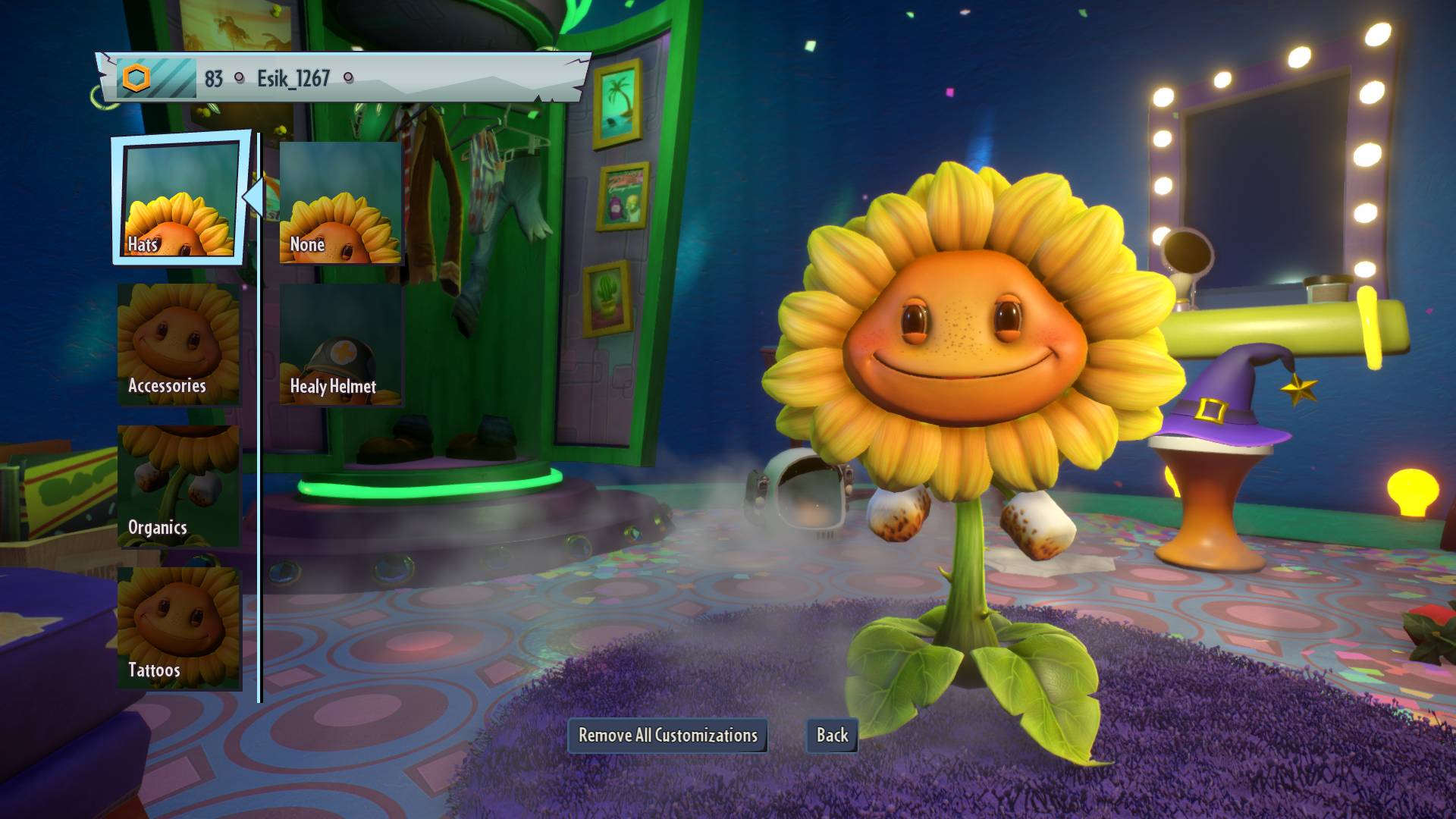 Играю в Garden Warfare
Собираю скины