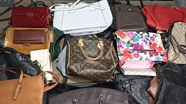Лот 025 Сумки Италия Крем 20,5 кг 1530₽кг 45 ед