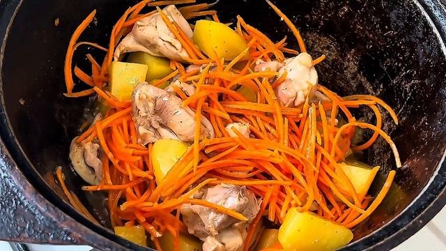 Обед из простых продуктов — макароны, курица, картошк?