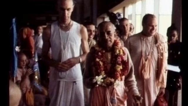 Лекция Шрилы Прабхупады 11.06.1974, Париж. ШБ 2.1.2. Бесконечные новости из духовного мира.
